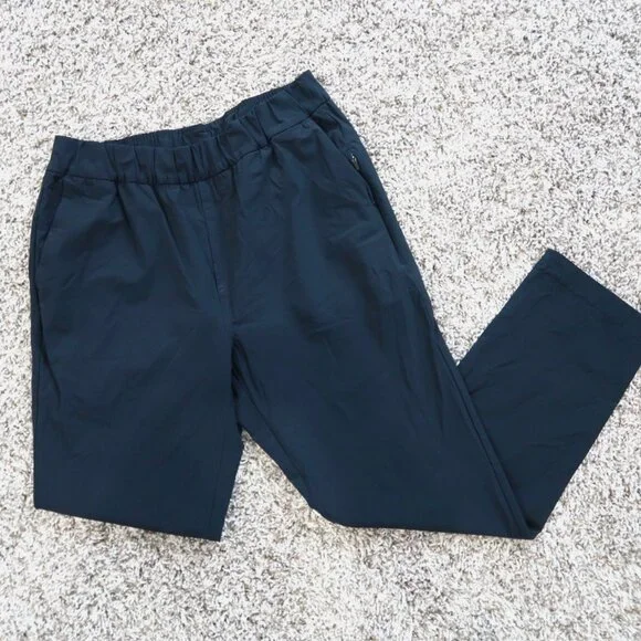 Vuori Women's Pants Miles Ankle Pant Medium Regular Navy Blue EEUC - Picture 5 of 9